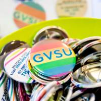photo of a bowl of buttons